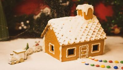 ginger bread house image