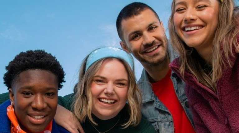 4 young people who are involved with canteen's youth cancer services