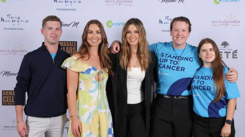 Delta Goodrem with youth ambassadors